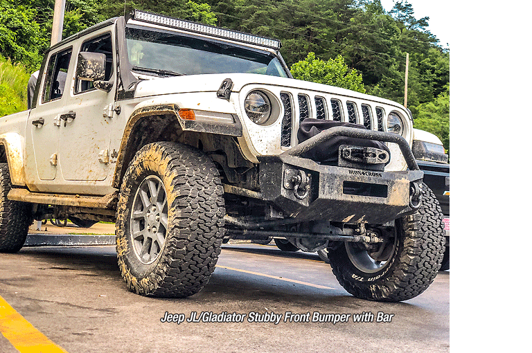 Gladiator Stubby Front Bumper with Bar